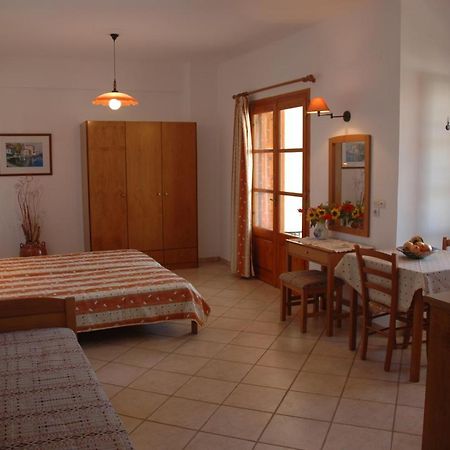 Thalina Hotel Marathókampos エクステリア 写真