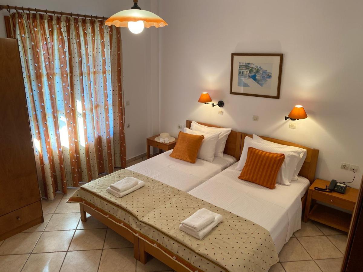 Thalina Hotel Marathókampos エクステリア 写真