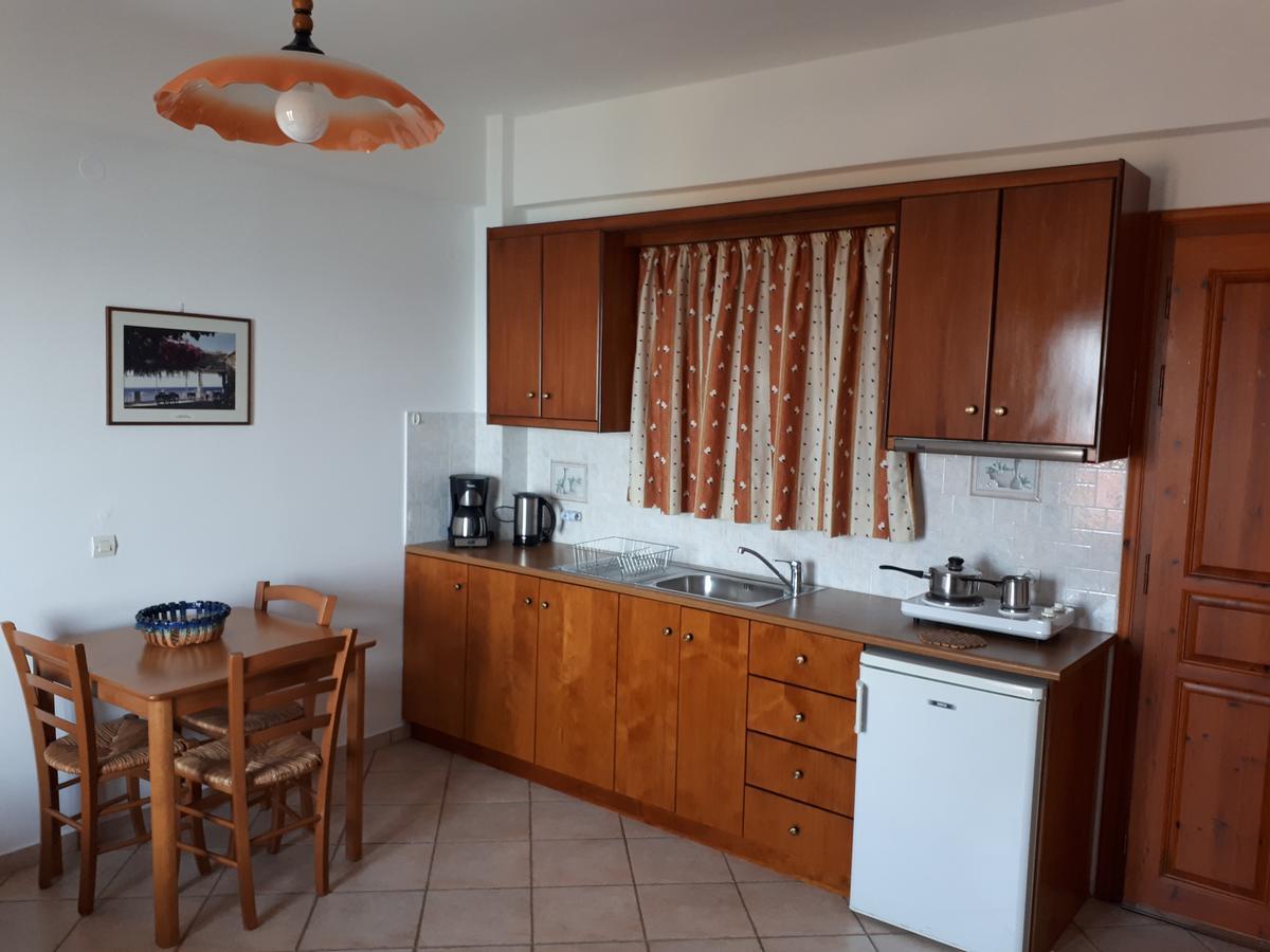 Thalina Hotel Marathókampos エクステリア 写真