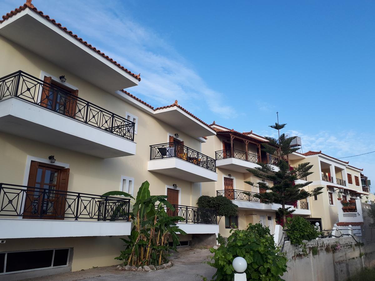 Thalina Hotel Marathókampos エクステリア 写真
